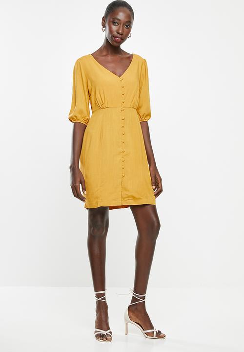 Superbalist - Puff sleeve button through dress - yellow