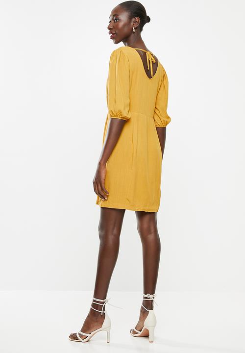 Superbalist - Puff sleeve button through dress - yellow