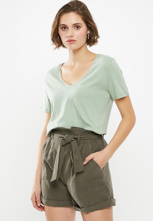 Superbalist - Single v-neck tee - green