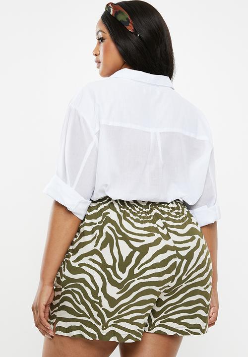 Cotton On - Curve savannah oversized resort shirt - white