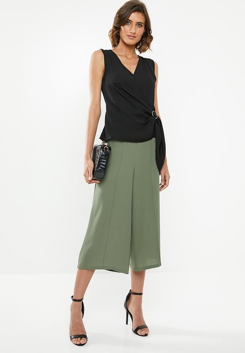 edit - Sleeveless wrap top - black