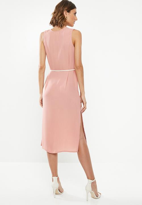 edit - Sleeveless slip dress with belt - pink