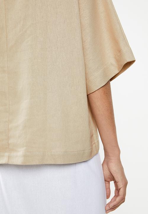 edit - Boxy linen top - neutral