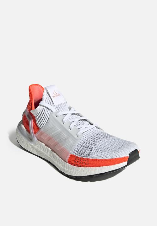 adidas Performance - UltraBOOST 19 - ftwr white / blue tint / grey two