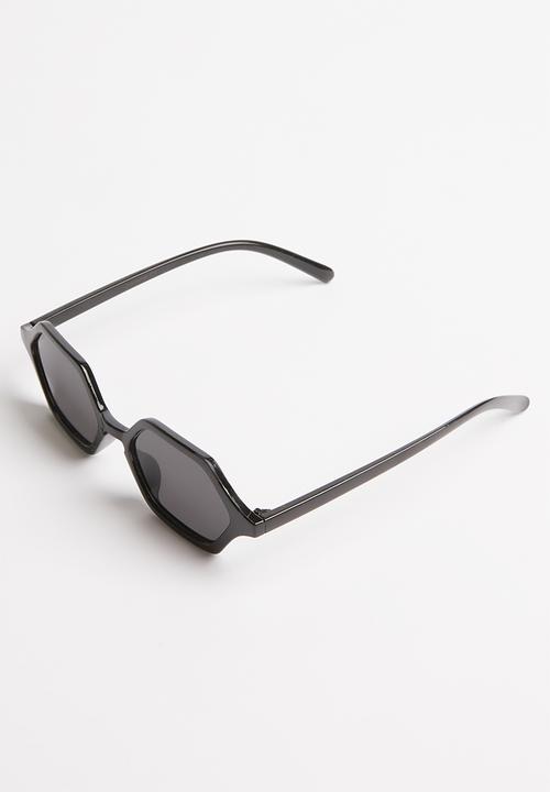 Superbalist - Nancy hexagon sunglasses - black
