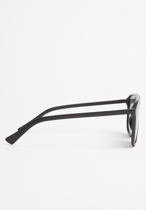 Superbalist - Dane sunglasses - matt black