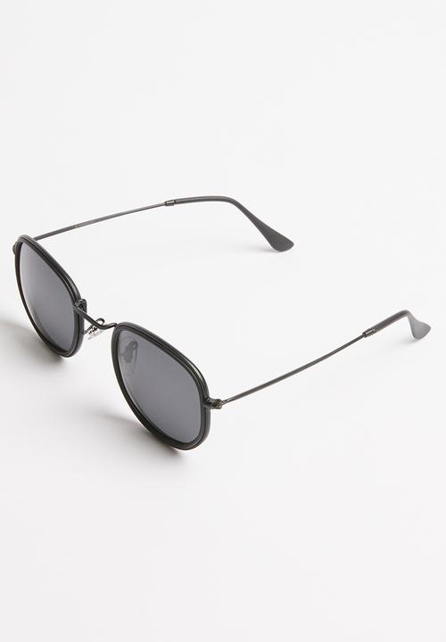 Superbalist - Suburbia sunglasses - black
