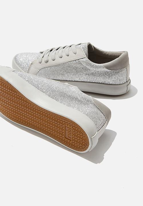 Cotton On - Ally low rise sneaker - grey & silver