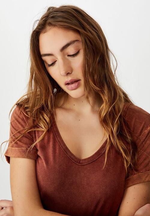 Cotton On - Karly short sleeve v neck top - rust