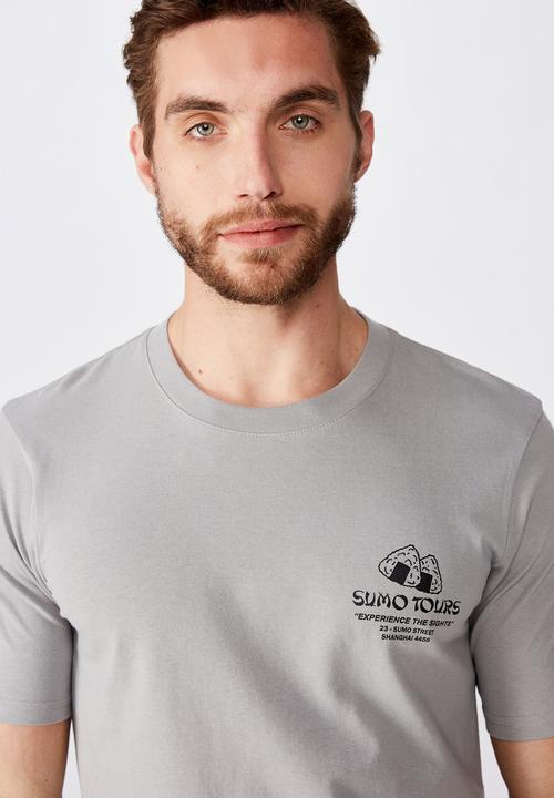 Cotton On - Sumo tours Tbar souvenir T-shirt - grey