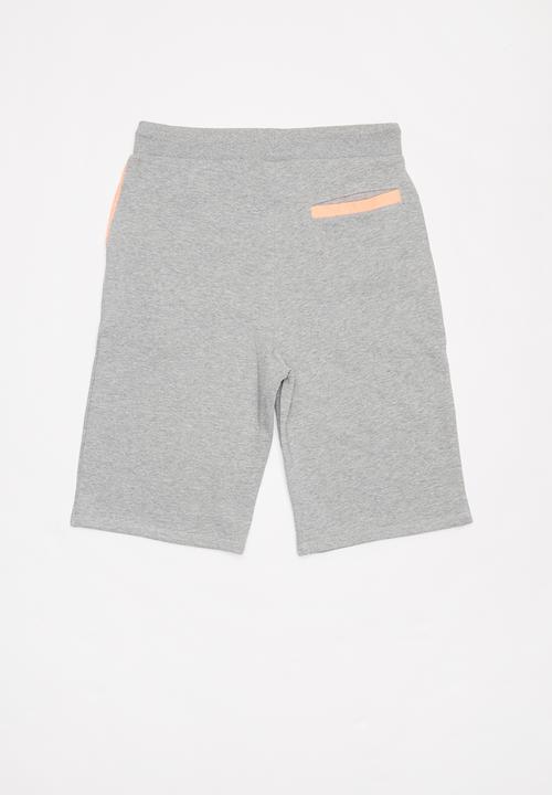 GUESS - Guess active shorts - grey 