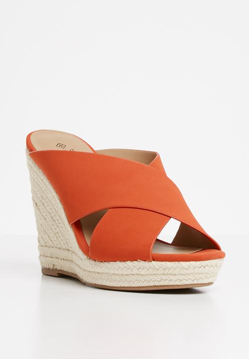 Call It Spring - Andrusha wedge - 820 bright orange