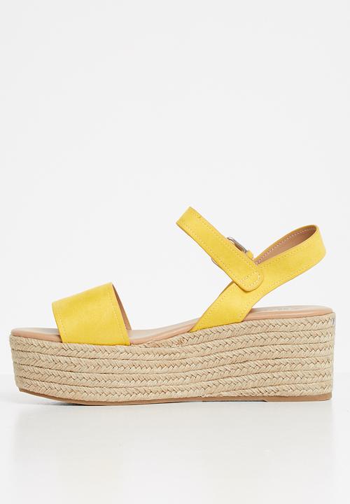 Call It Spring - Siestafiesta wedge - yellow