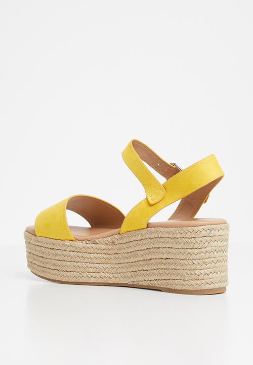 Call It Spring - Siestafiesta wedge - yellow