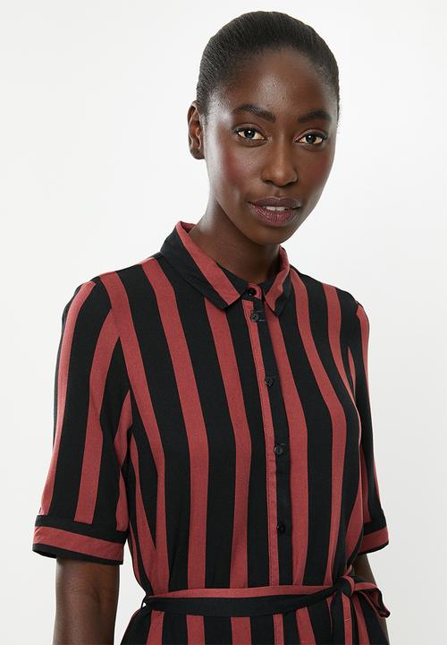 Vero Moda - Autum amaze shirt dress - black & red