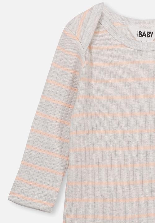 Cotton On - Newborn long sleeve bubbysuit - grey & peach