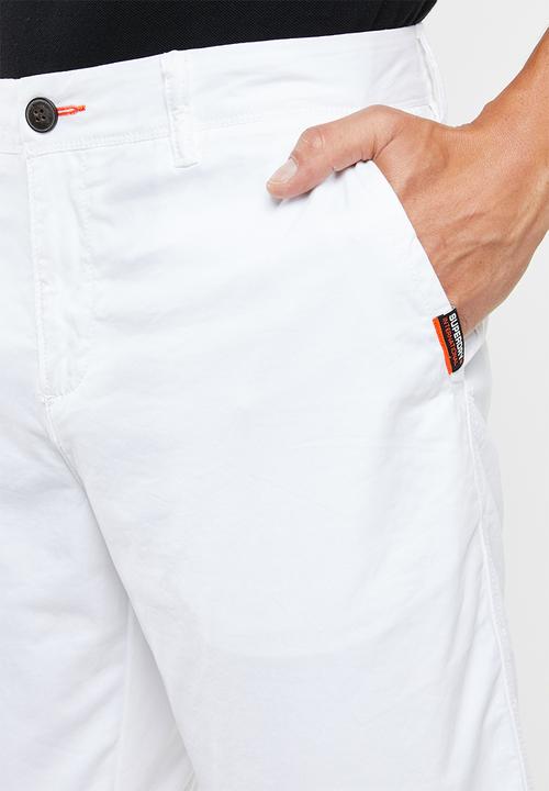 Superdry. - International chino shorts - white