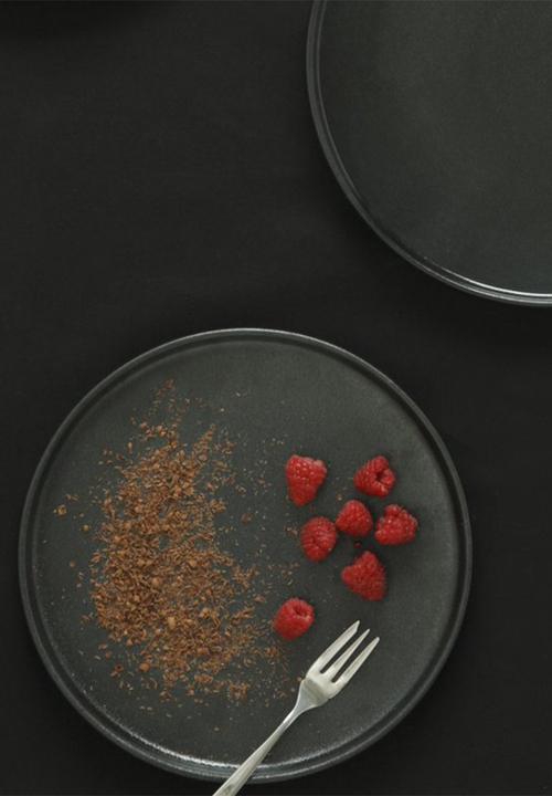 Maxwell & Williams - Caviar round platter - black