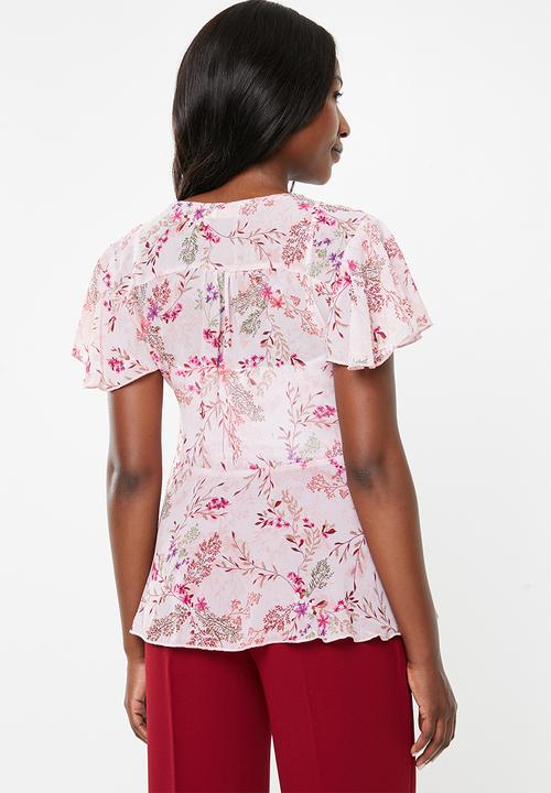 edit - Flutter sleeve button down blouse - pink