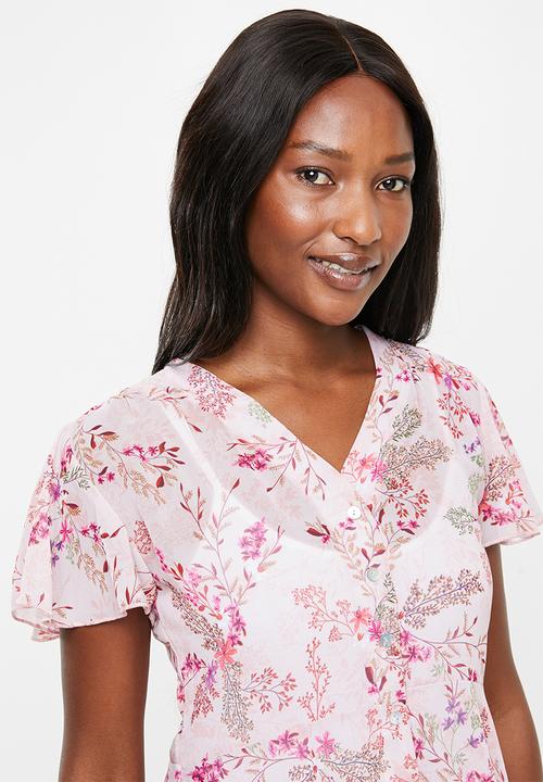 edit - Flutter sleeve button down blouse - pink