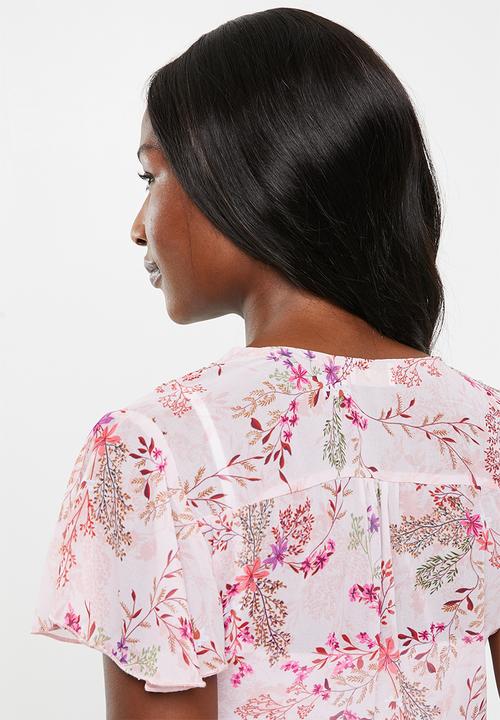 edit - Flutter sleeve button down blouse - pink