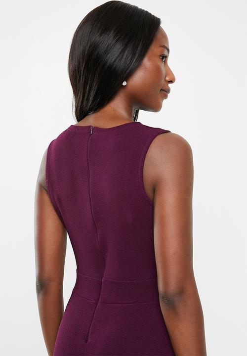 edit - Sleeveless dress with pleats - purple