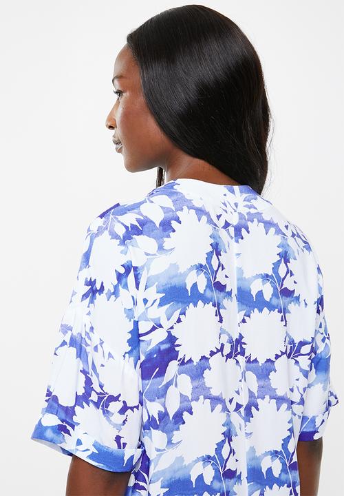 edit - Pleat front shift dress - white & blue