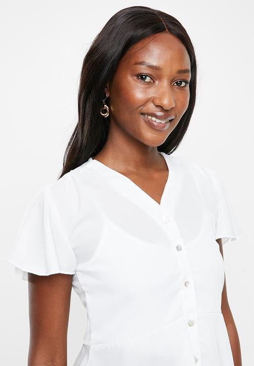 edit - Flutter sleeve button down blouse - white