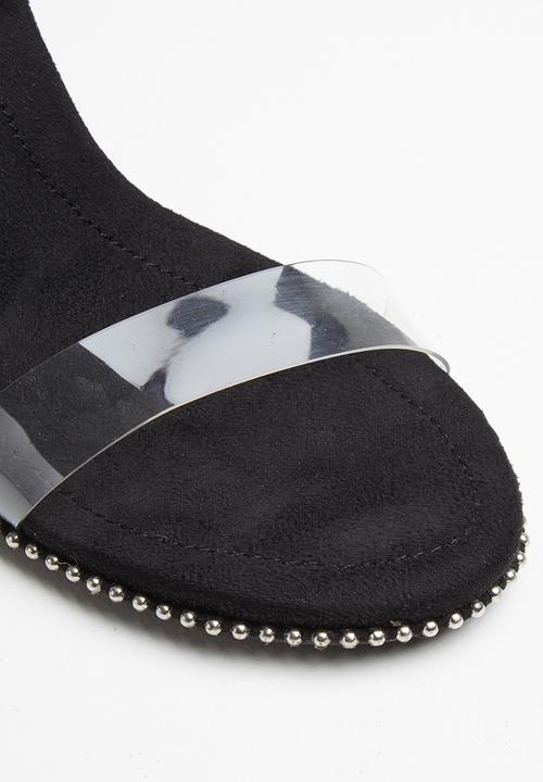 SISSY BOY - On edge heel - black