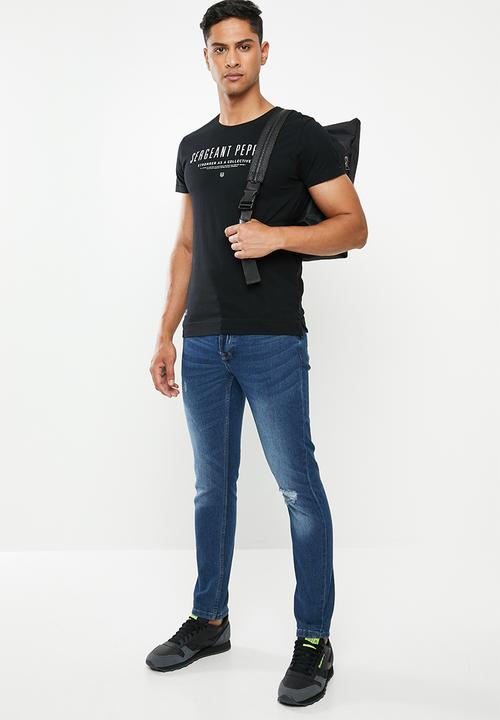 S.P.C.C - Side slit short sleeve logo tee - black