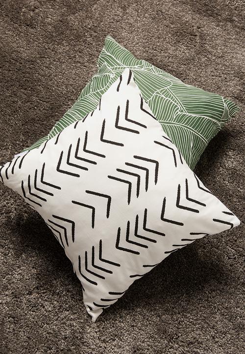 Sixth Floor - Maia cushion cover - white & black