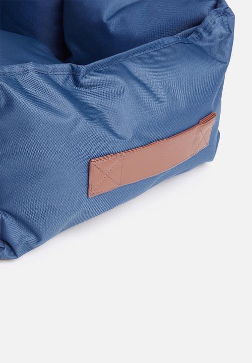 Sixth Floor - Rolo pet bed - navy