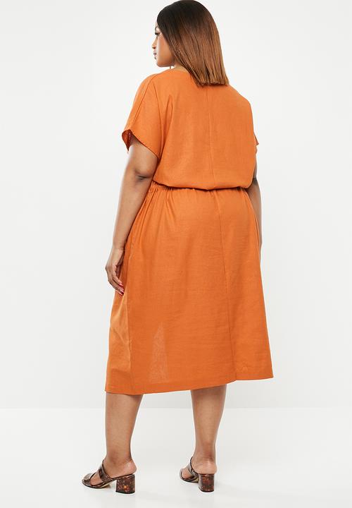 edit Plus - Linen sack dress - rust