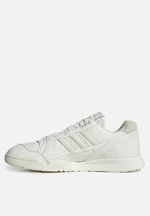 adidas Originals - A.R. Trainer - off white