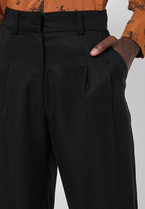 Superbalist - Extreme tapered trouser -  black