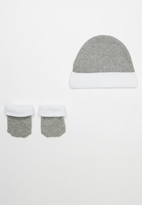 Nike - Futura hat and bootie - grey