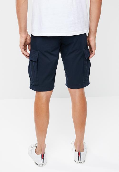 Tommy Hilfiger - John cargo shorts & twill belt - navy
