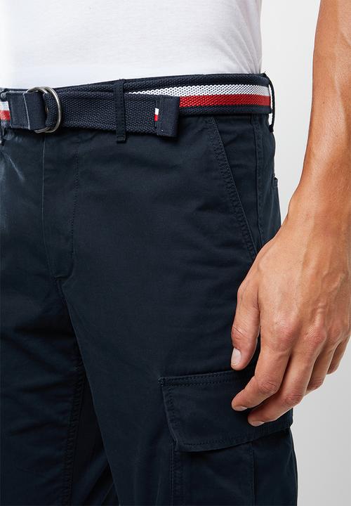 Tommy Hilfiger - John cargo shorts & twill belt - navy