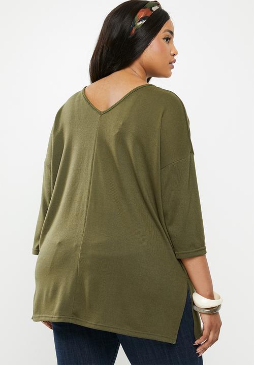 New Look - Curves bella oversized v-neck tee - khaki