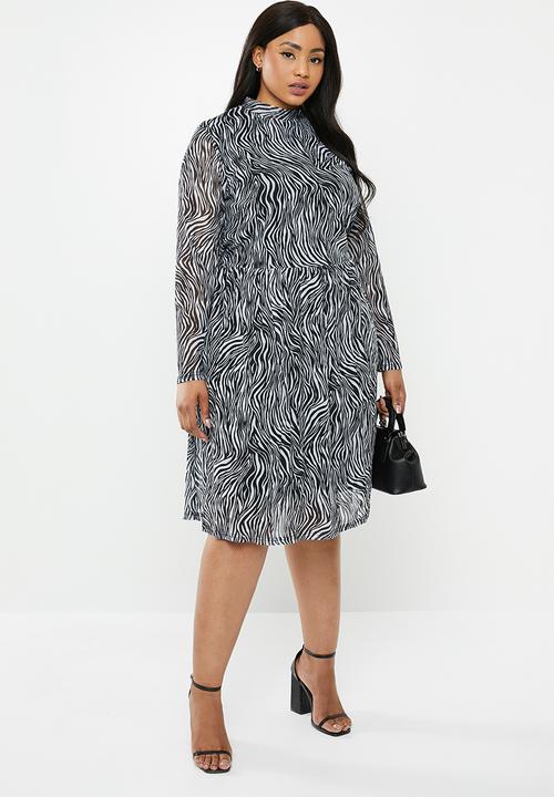 Carmakoma - August long sleeve knee dress - black & white 