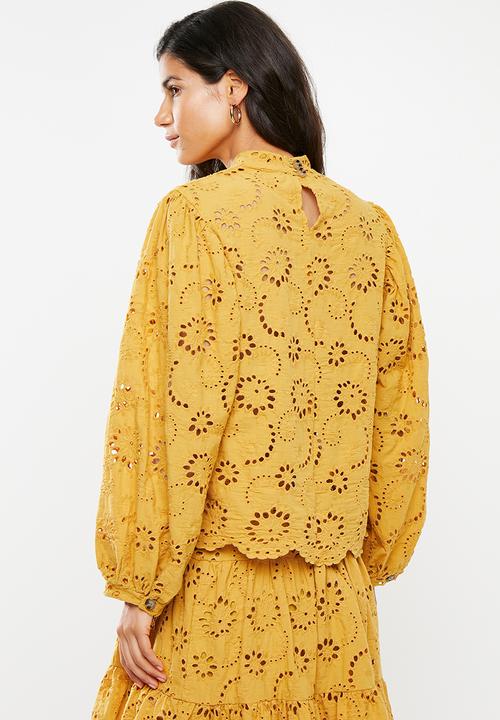 Me&B - Anglaise top - yellow