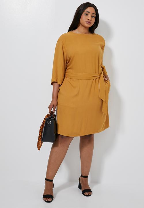 Superbalist - Wide sleeve shift dress - yellow