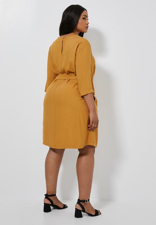 Superbalist - Wide sleeve shift dress - yellow