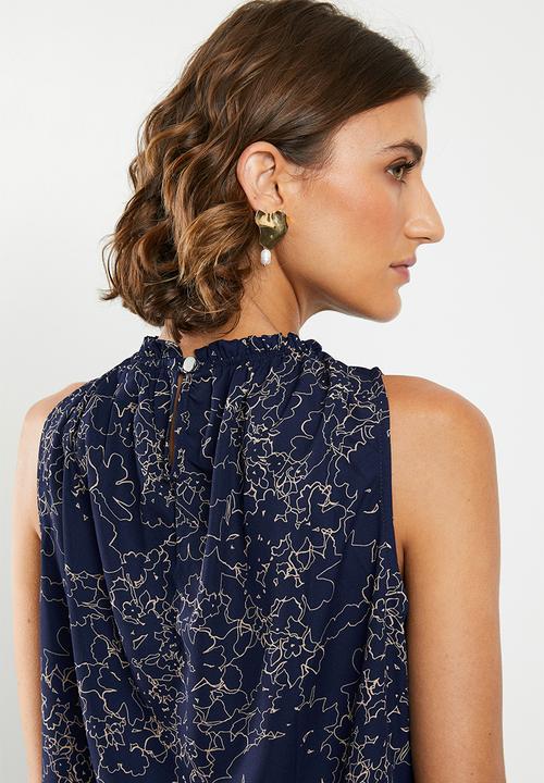 edit - Pleat front vest - navy 