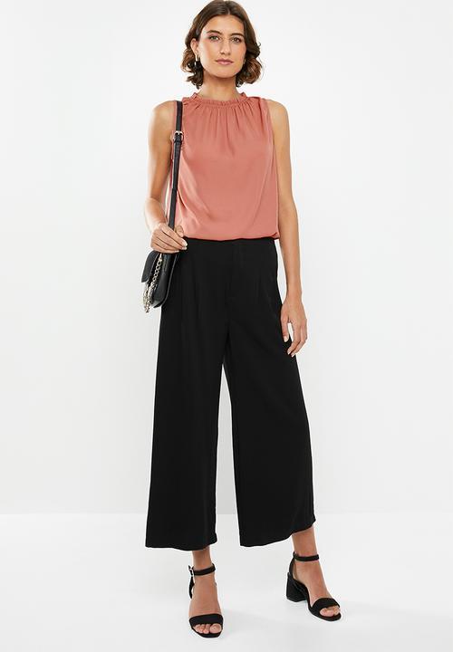 edit - Pleat front vest - pink 