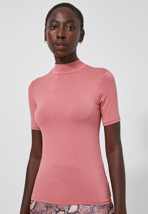 Superbalist - Short sleeve fitted high neck tee - pink