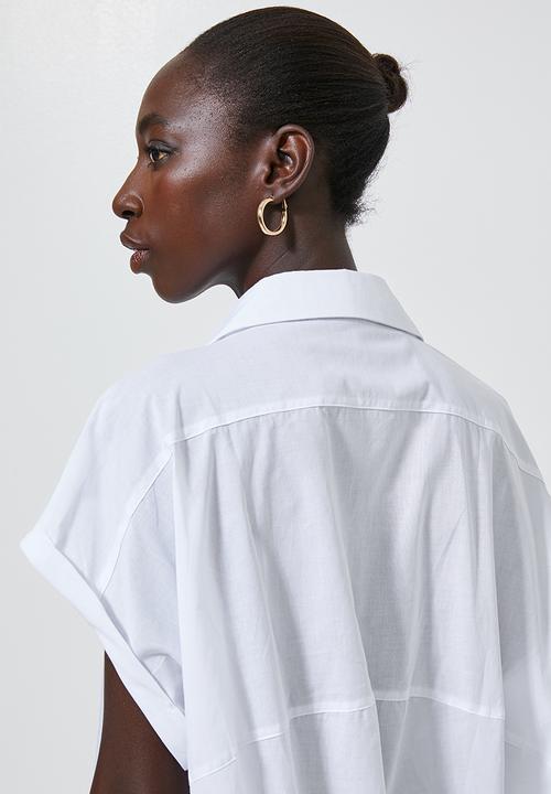 Superbalist - V-neck shell with grown on sleeve - white