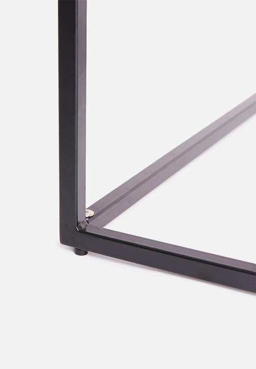 Sixth Floor - Cilla side table - black