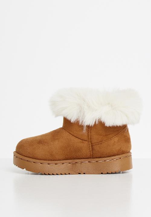 Pop Candy - Faux fur lined boot - tan