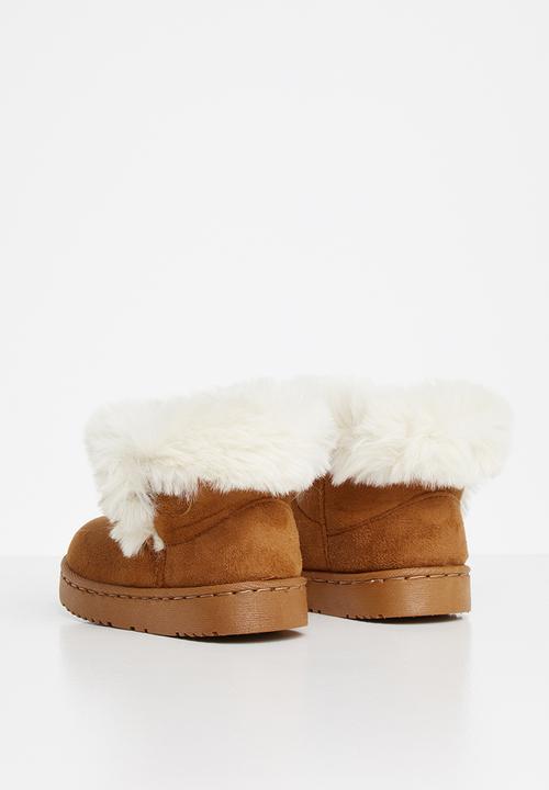 Pop Candy - Faux fur lined boot - tan
